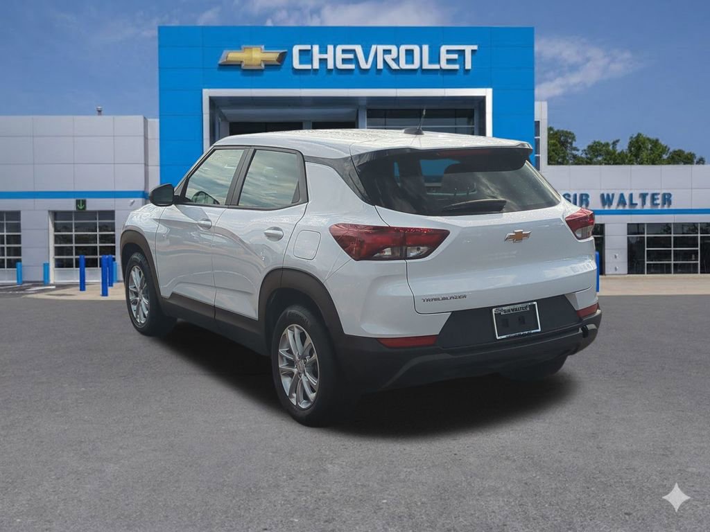 Used 2024 Chevrolet TrailBlazer LS image 4