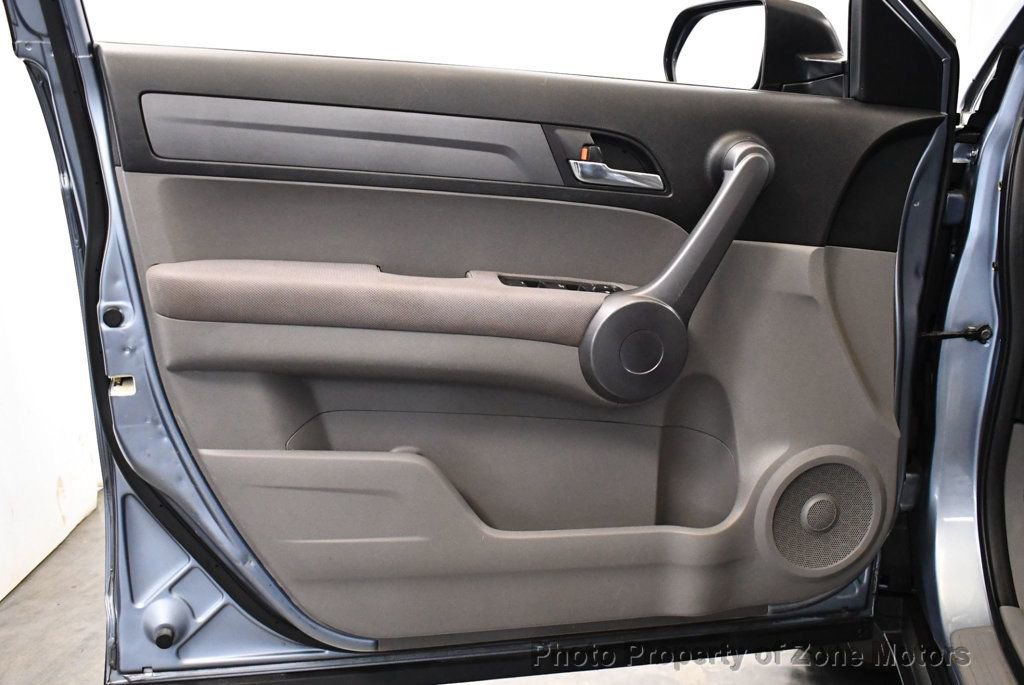 Used 2009 Honda CR-V LX image 7