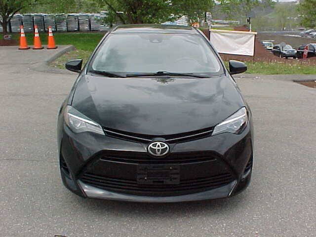 Used 2017 Toyota Corolla LE FWD image 3