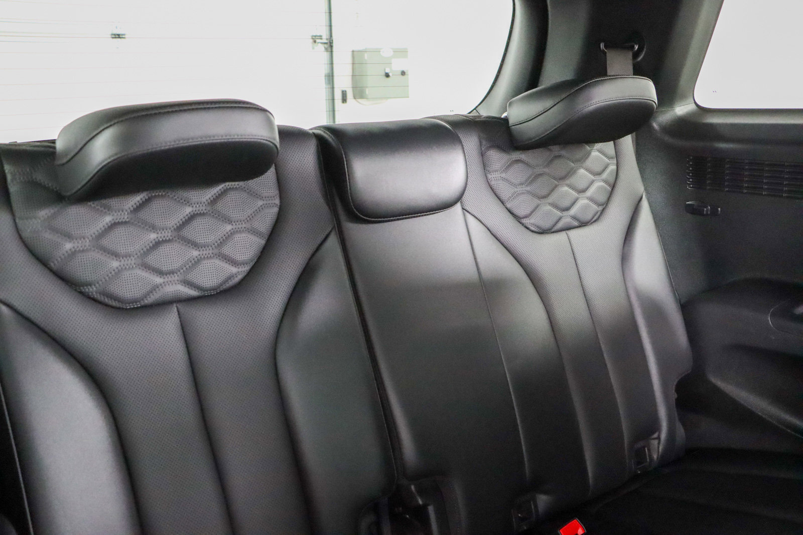 Used 2022 Hyundai Palisade Calligraphy w/ Cargo Package image 30