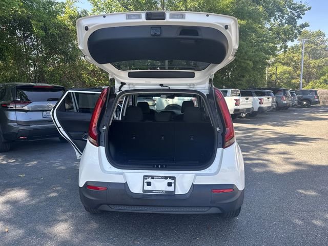 Used 2022 Kia Soul LX w/ Technology Package FWD image 12