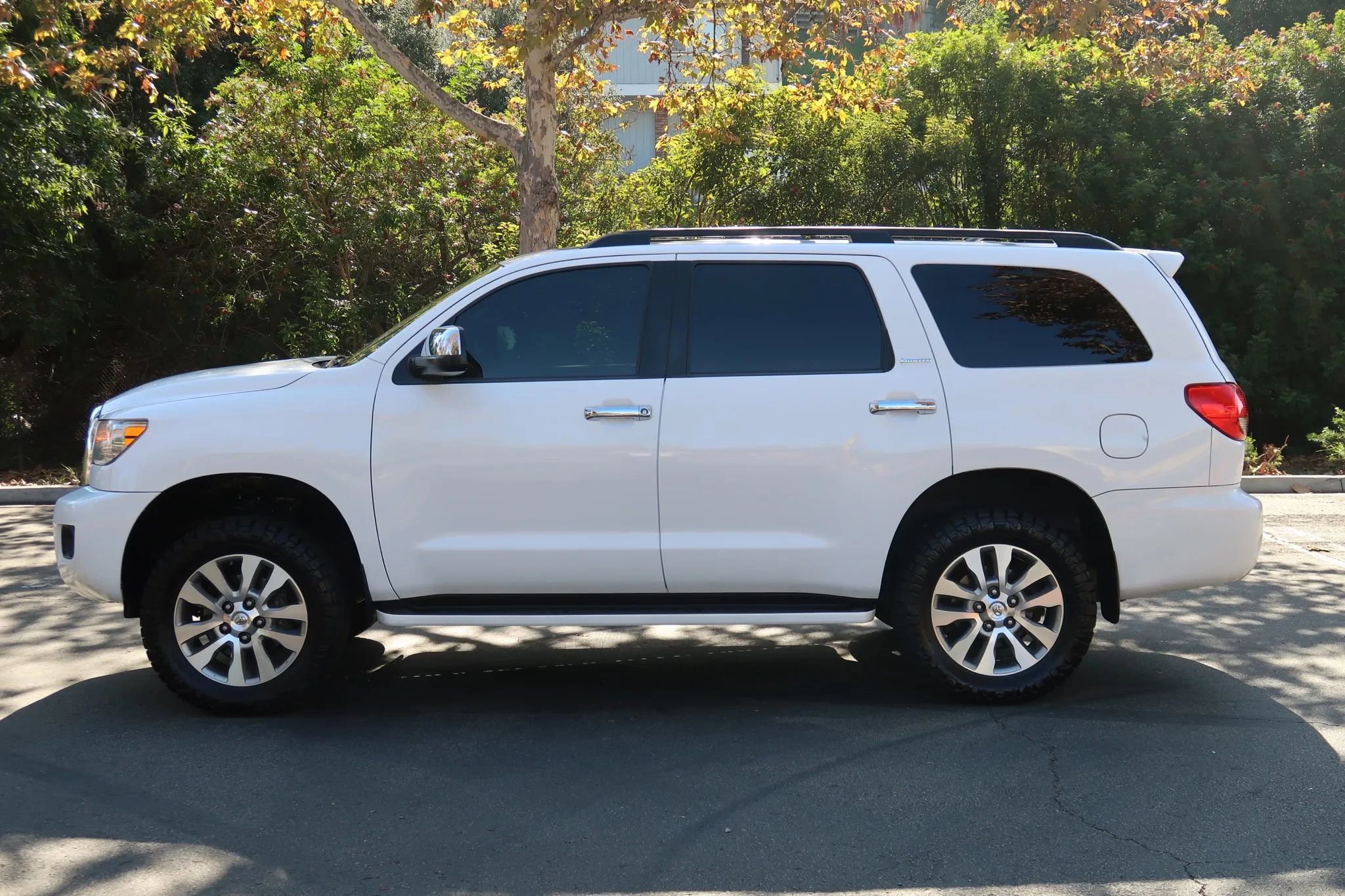 Used 2013 Toyota Sequoia Limited image 3