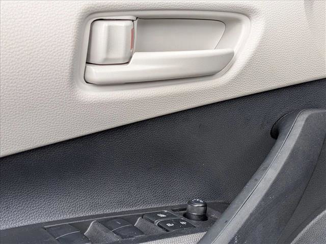 Used 2025 Toyota Corolla LE image 4