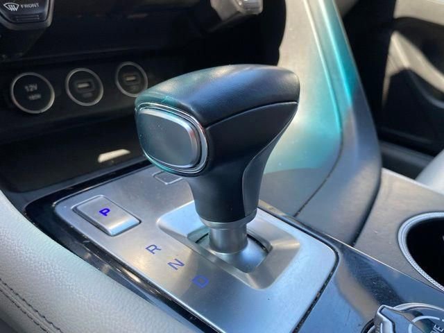 Used 2023 Genesis G70 2.0T image 37