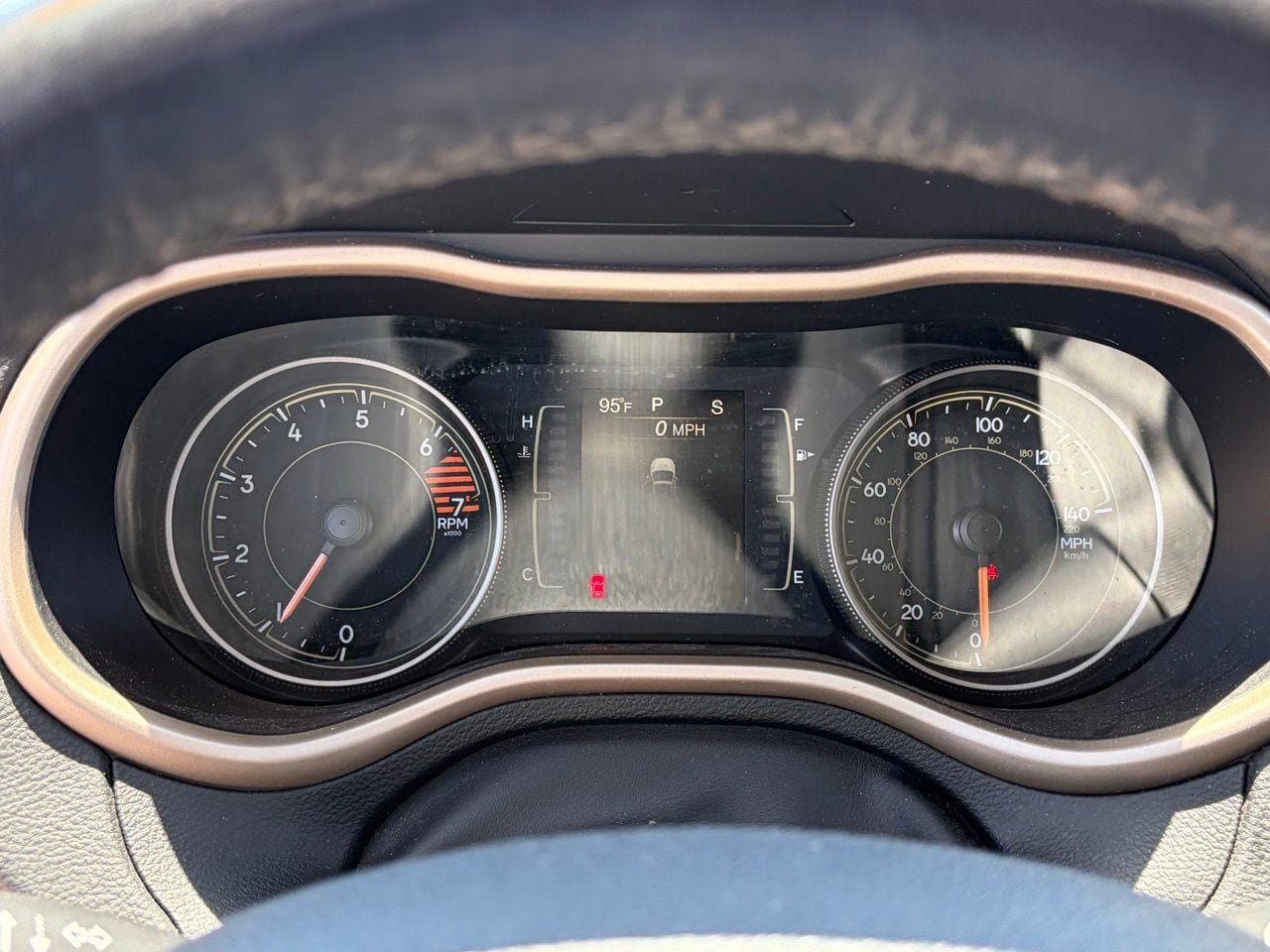 Used 2018 Jeep Cherokee Latitude w/ Altitude Package FWD image 11