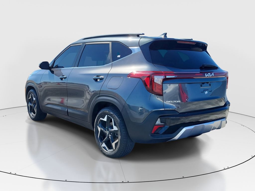 Used 2024 Kia Seltos EX image 4