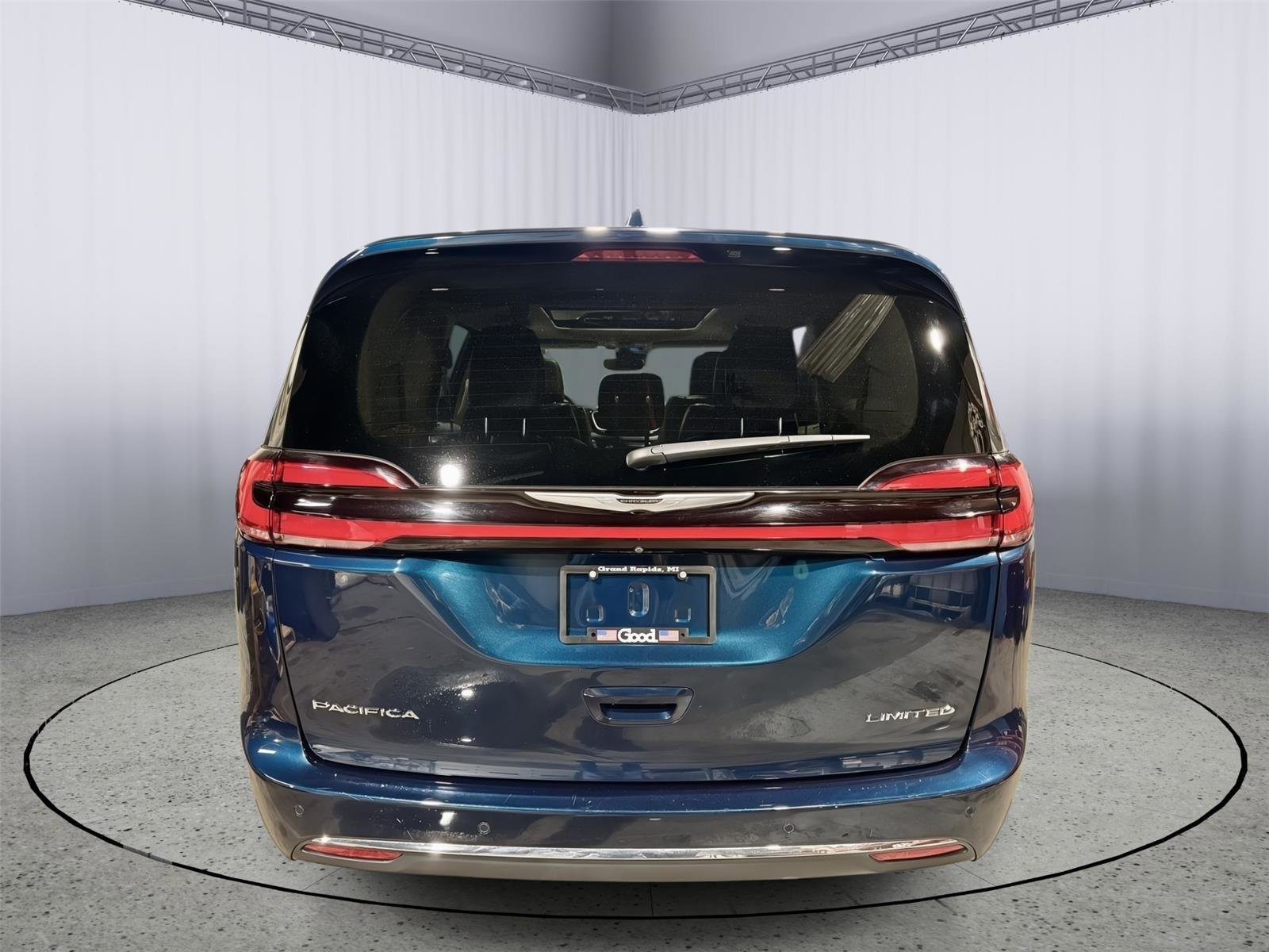 Used 2022 Chrysler Pacifica Limited image 22