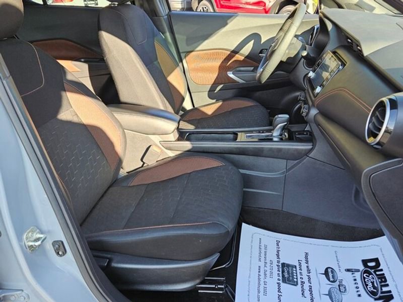 Used 2024 Nissan Kicks SR image 16