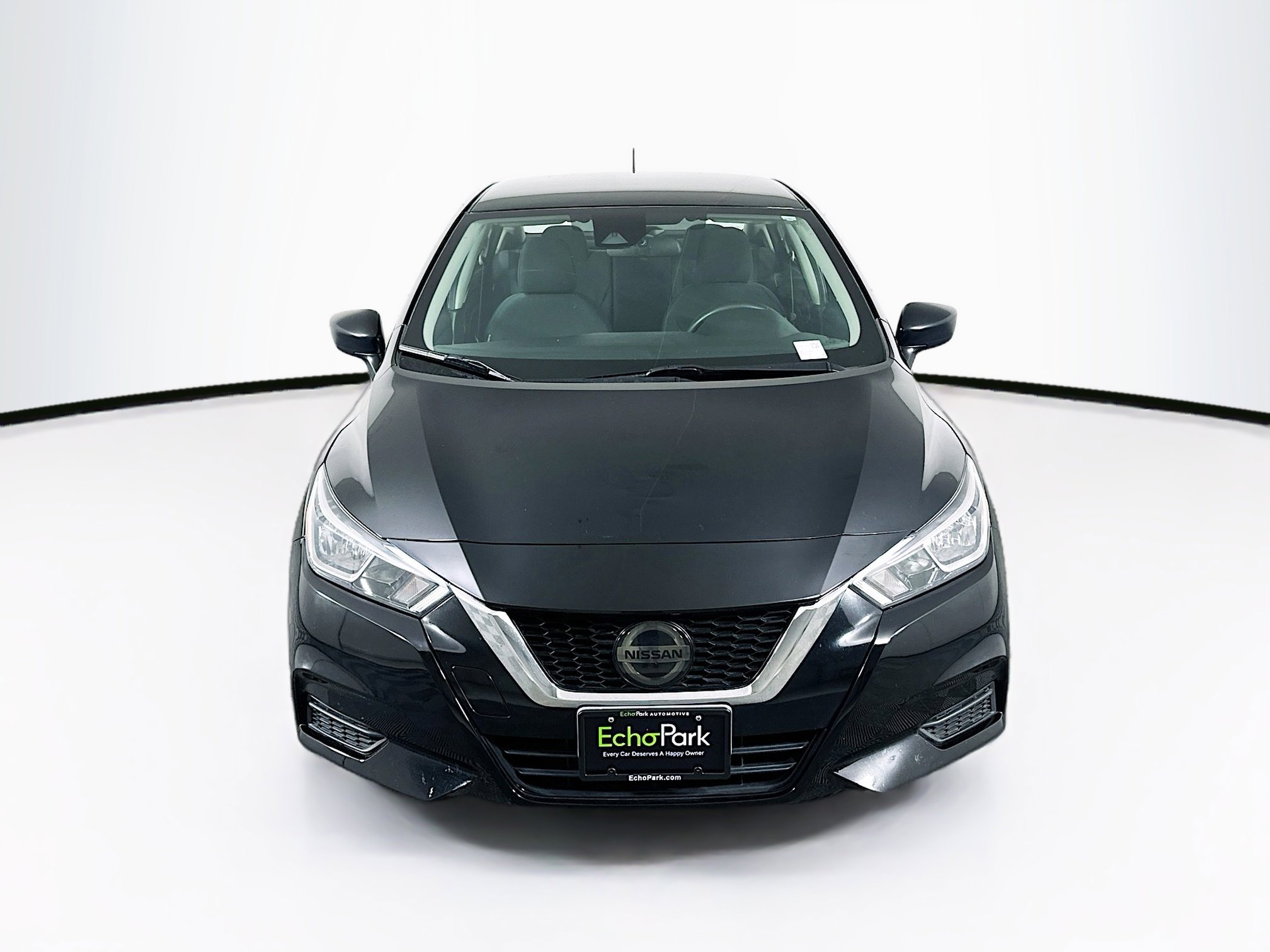 Used 2020 Nissan Versa S image 2