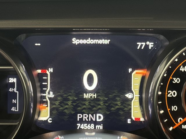 Used 2018 Jeep Wrangler Unlimited Sahara w/ Cold Weather Group AWD/4WD image 20
