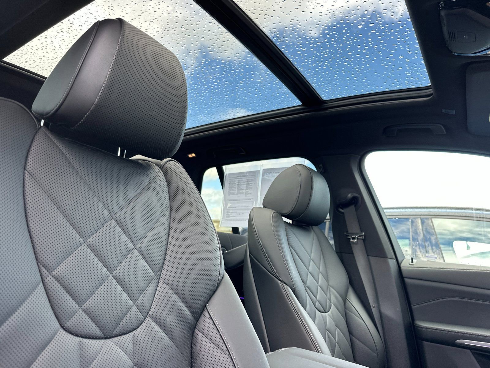 Used 2026 BMW X5 xDrive40i w/ Premium Package image 18