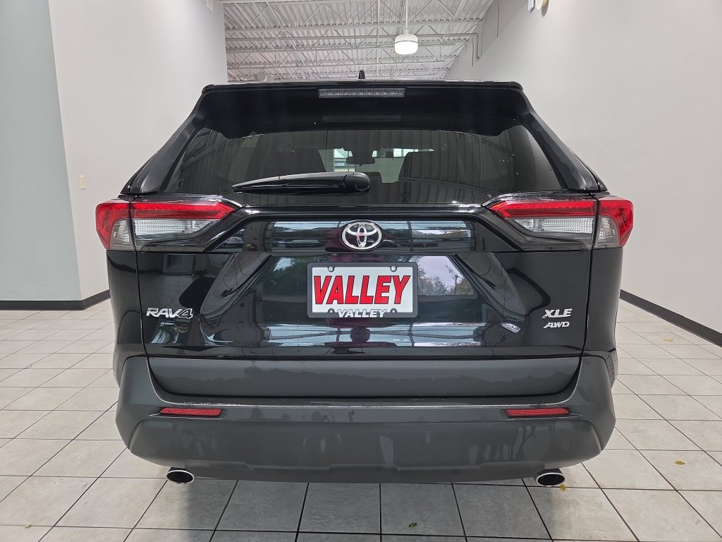 Used 2024 Toyota RAV4 XLE AWD/4WD image 10