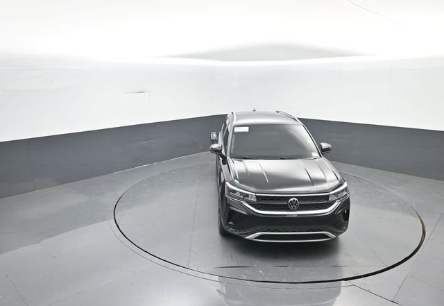 Used 2022 Volkswagen Taos SE image 21