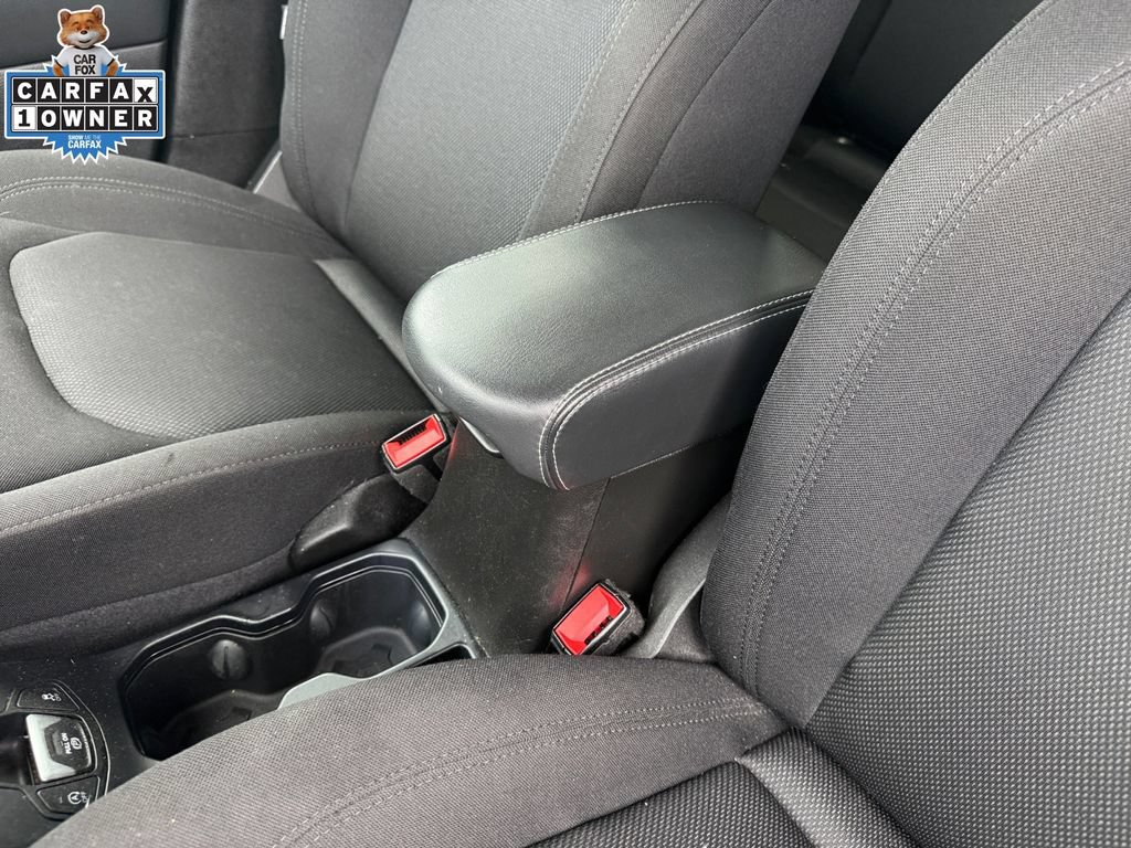 Used 2023 Jeep Renegade Latitude AWD/4WD image 30