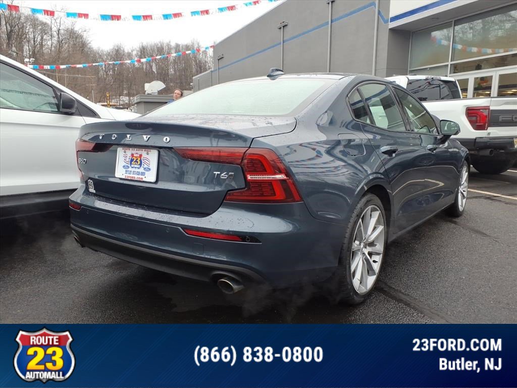 Used 2021 Volvo S60 T6 Momentum image 8