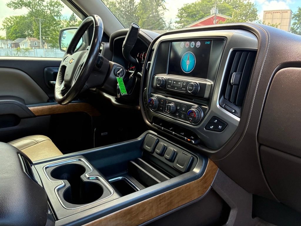 Used 2018 Chevrolet Silverado 1500 LTZ w/ Sport Package AWD/4WD image 33