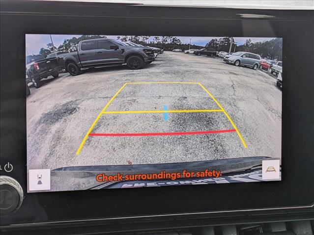 Used 2023 Toyota RAV4 SE image 12