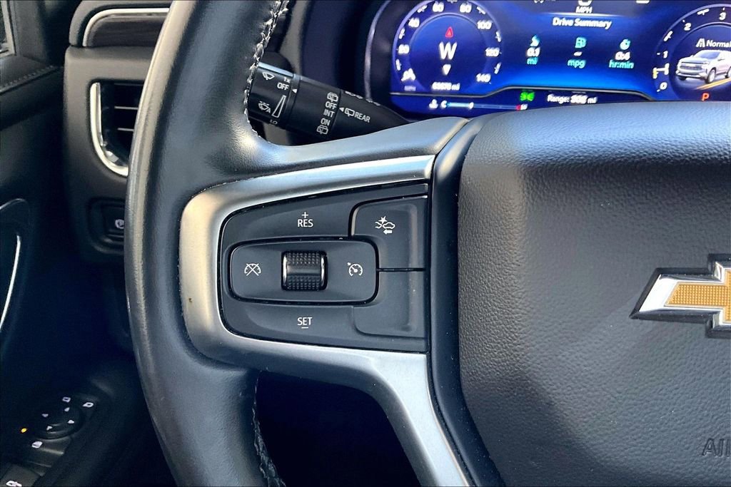 Used 2023 Chevrolet Suburban LT image 8