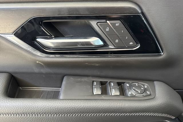 New 2026 GMC Yukon XL Denali w/ Sun & Power Step Package image 8