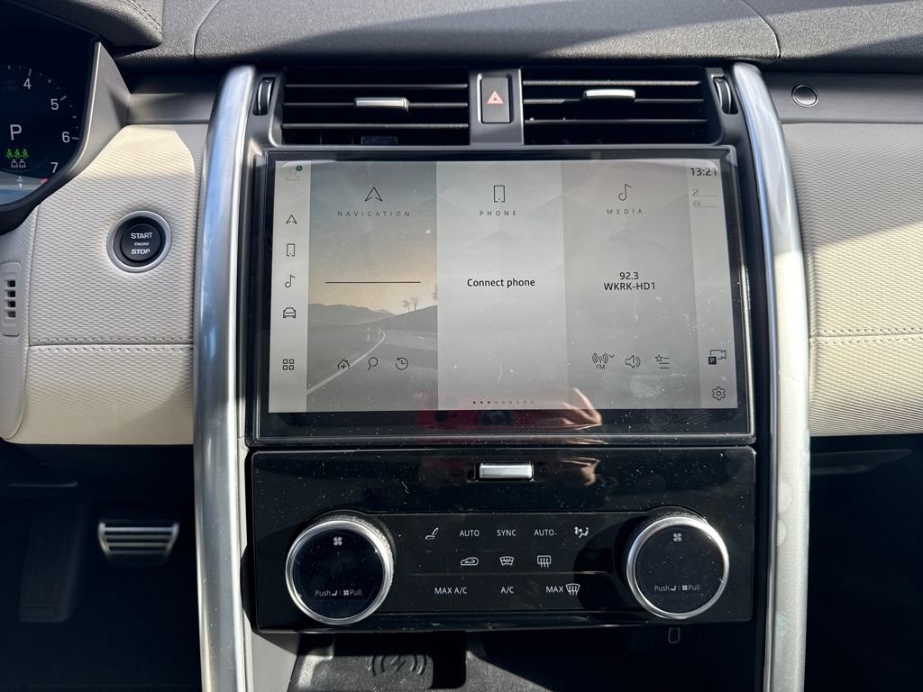 New 2026 Land Rover Discovery Limited Edition image 23