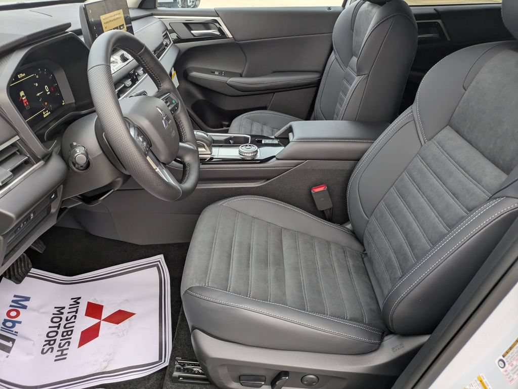 New 2026 Mitsubishi Outlander SE FWD image 10