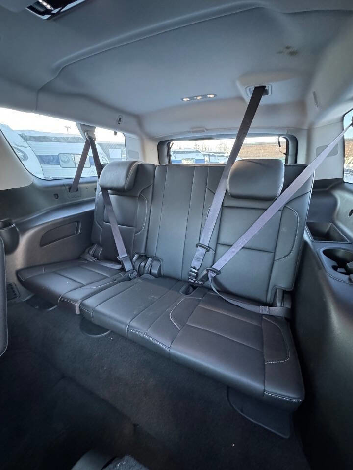 Used 2017 Chevrolet Suburban Premier image 12