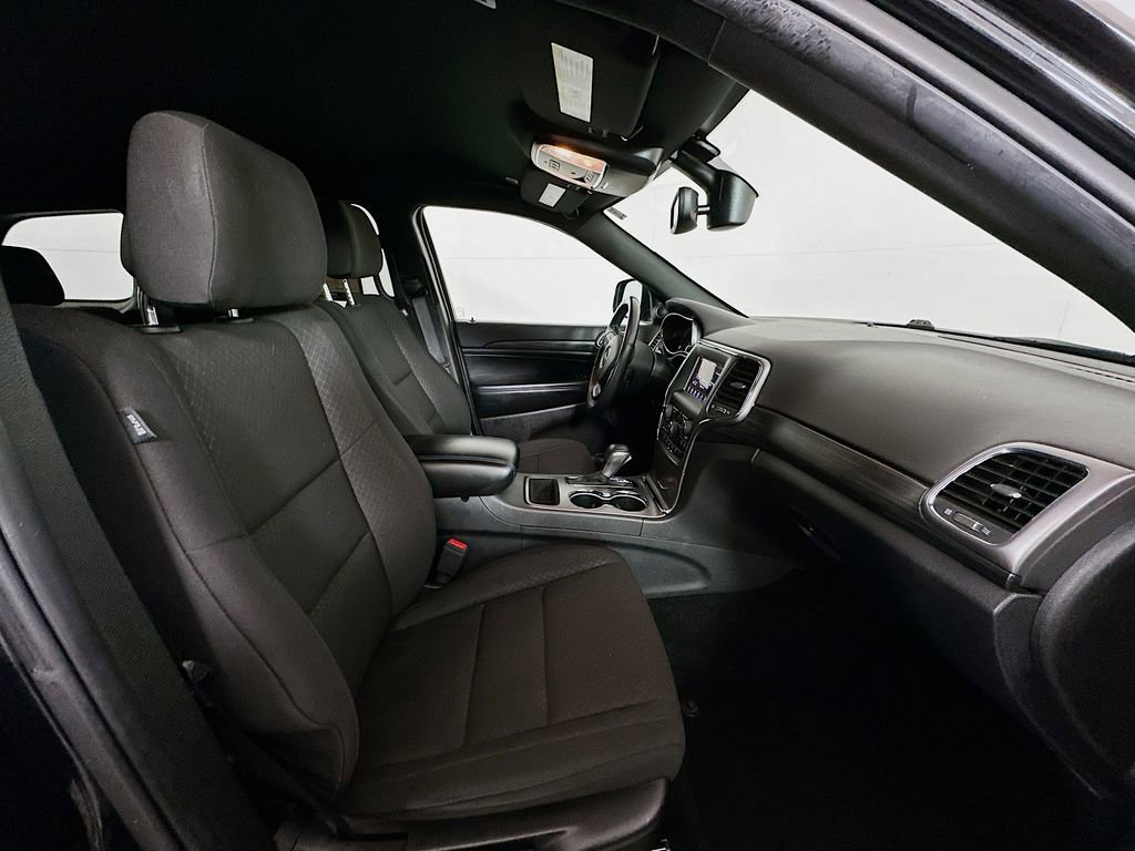 Used 2019 Jeep Grand Cherokee Laredo image 26