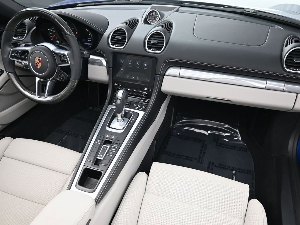 Used 2025 Porsche 718 Boxster image 17