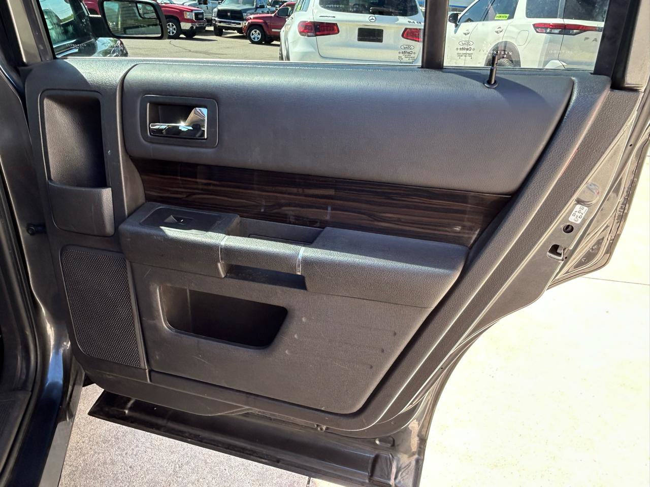 Used 2016 Ford Flex SEL w/ Equipment Group 201A FWD image 16