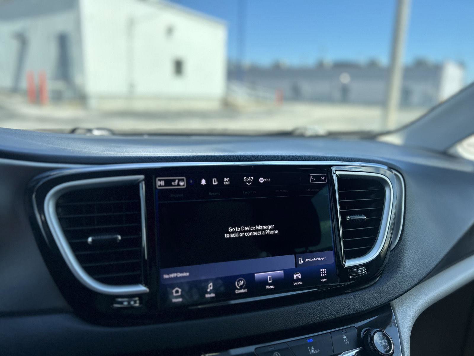 Used 2022 Chrysler Pacifica Touring-L FWD image 22