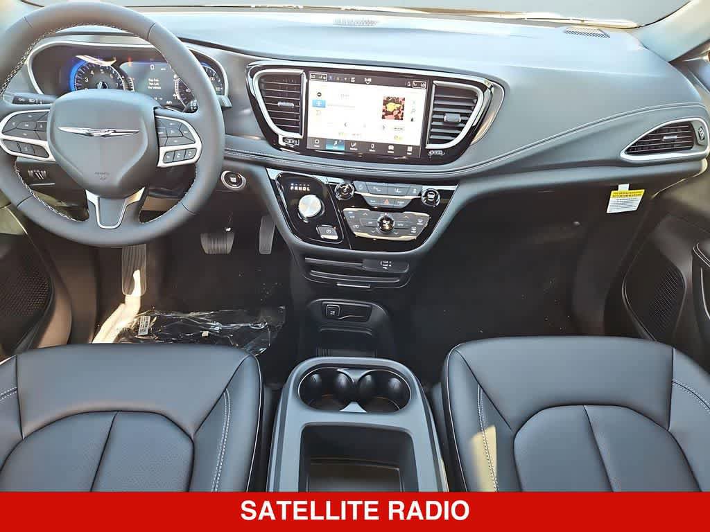 New 2026 Chrysler Pacifica Select FWD image 16
