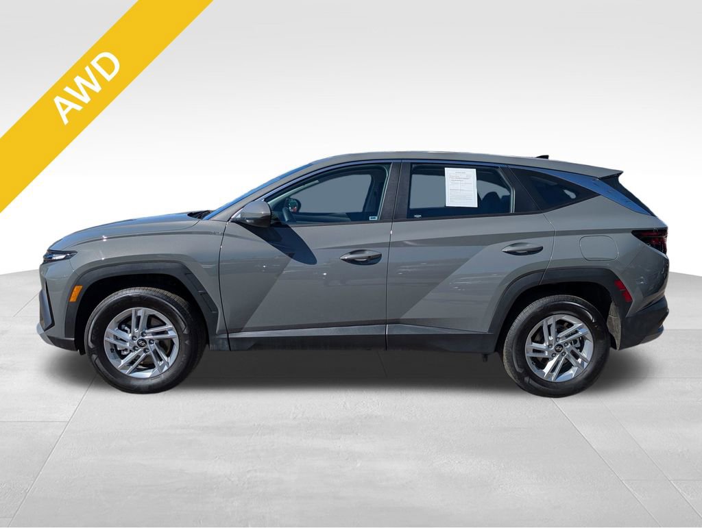 Used 2026 Hyundai Tucson SE image 2