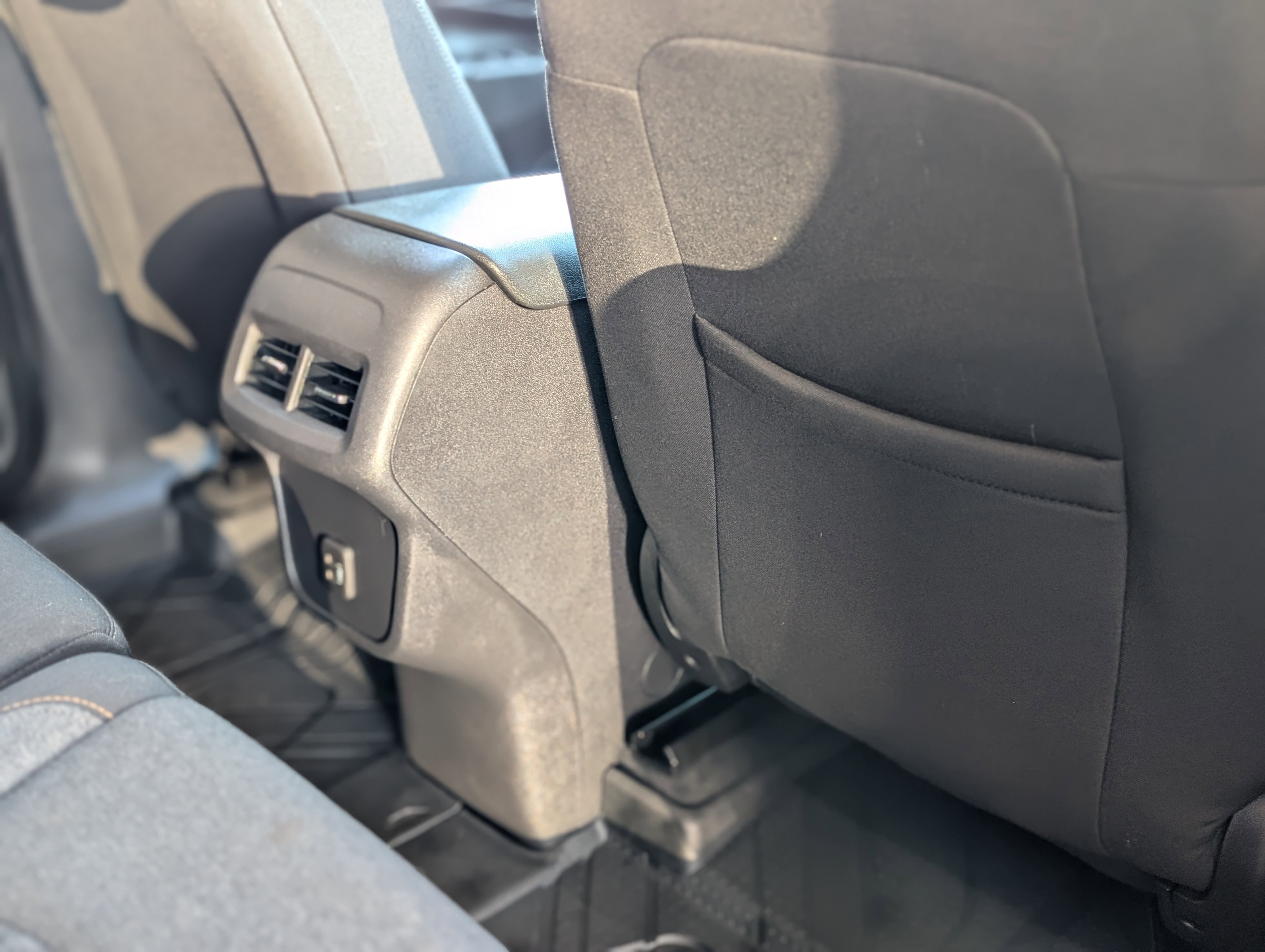 Used 2022 Chevrolet Equinox LT w/ LPO, Floor Liner Package image 36