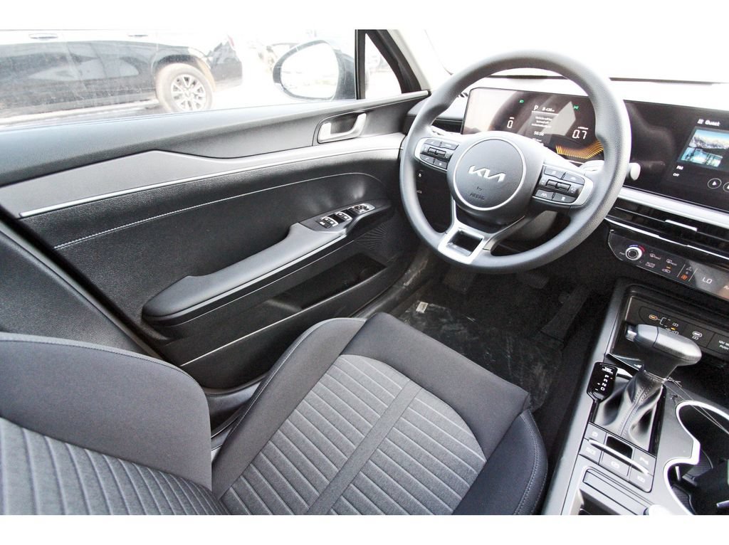 New 2026 Kia K5 LXS FWD image 7