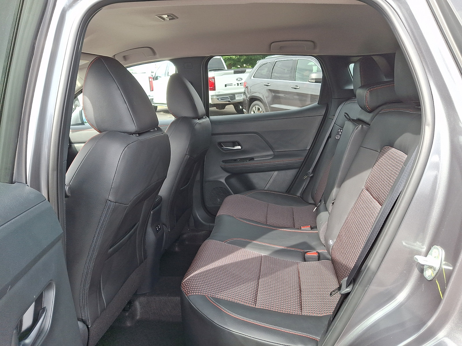 Used 2025 Nissan Kicks SR AWD/4WD image 10