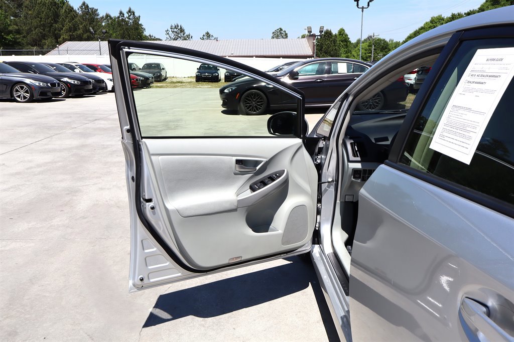 Used 2012 Toyota Prius Three FWD image 29