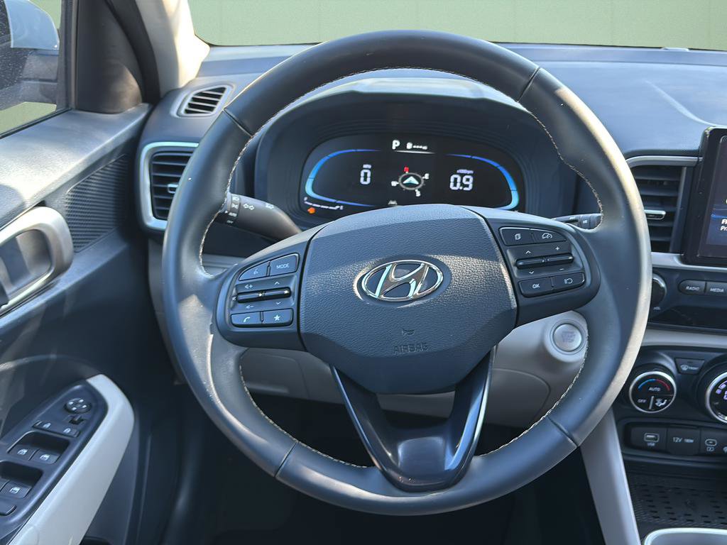 Certified 2023 Hyundai Venue Limited FWD image 25
