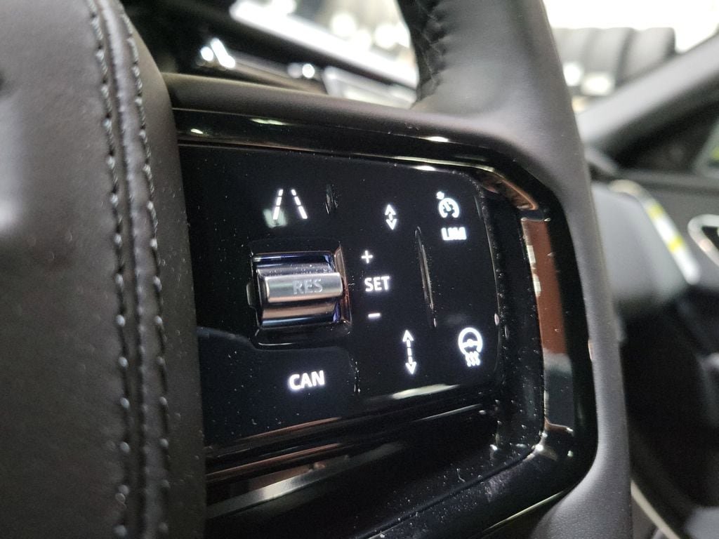 New 2026 Land Rover Range Rover Velar Dynamic SE AWD/4WD image 16