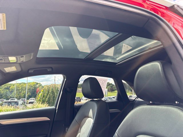 Used 2018 Audi Q3 2.0T Premium Plus w/ Premium Plus Package AWD/4WD image 25