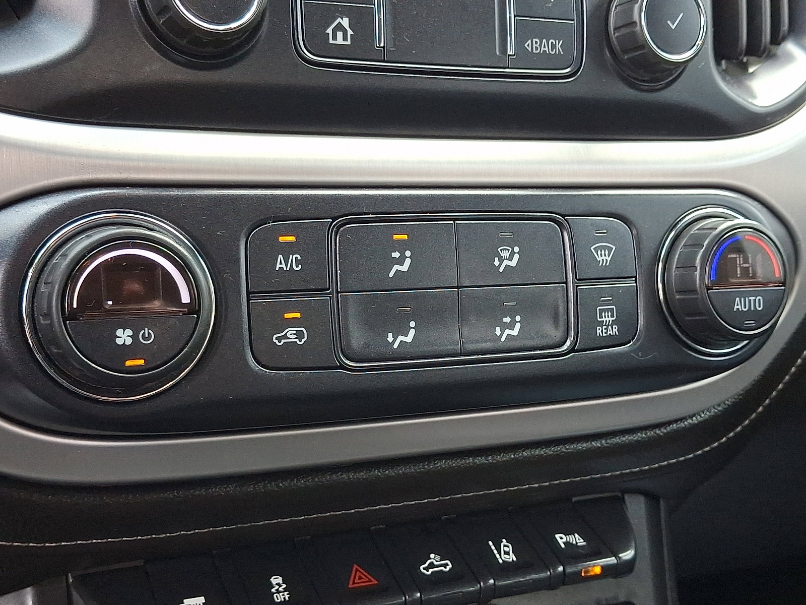 Used 2020 GMC Canyon SLT w/ Driver Alert Package AWD/4WD image 16