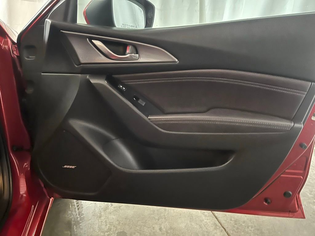 Used 2018 MAZDA MAZDA3 Grand Touring w/ Premium Equipment Package image 10