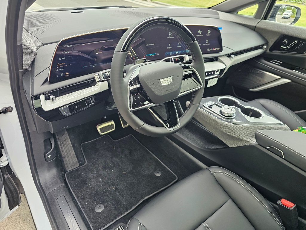 New 2026 Cadillac Optiq Sport 1 AWD/4WD image 19
