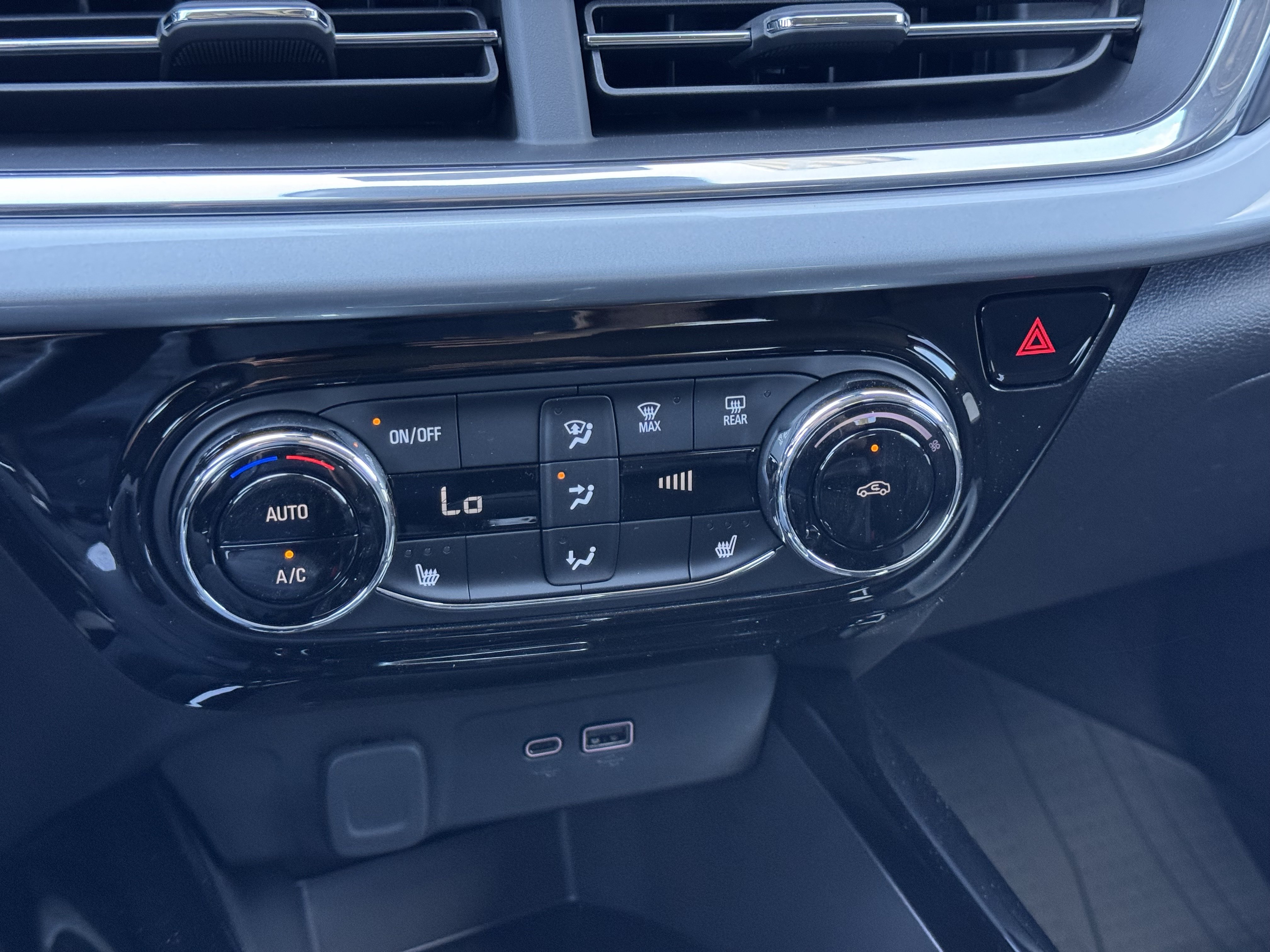 New 2026 Chevrolet Trax LT w/ Driver Confidence Package FWD image 22