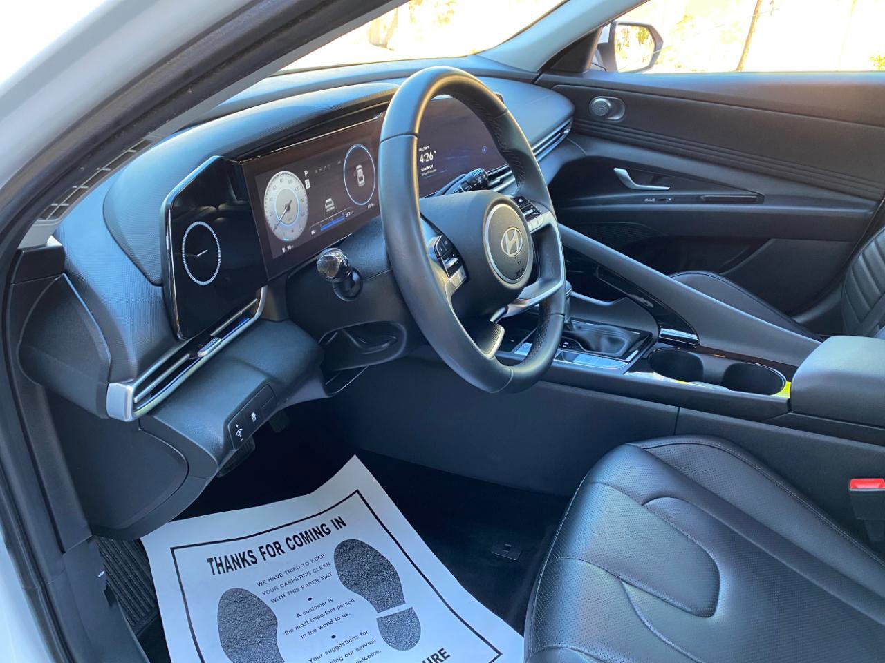 Used 2025 Hyundai Elantra Limited image 29