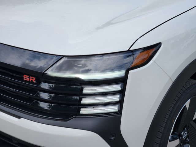 New 2025 Nissan Kicks SR image 6