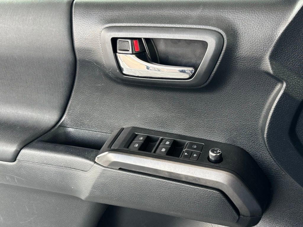 Used 2016 Toyota Tacoma TRD Sport w/ Towing Package RWD image 35