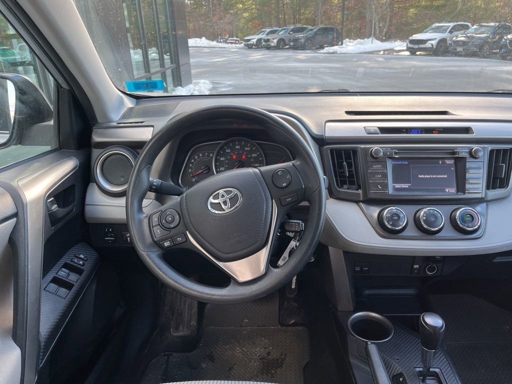 Used 2015 Toyota RAV4 LE image 12