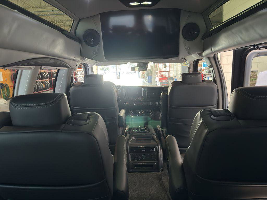 New 2025 GMC Savana 2500 Work Van image 15