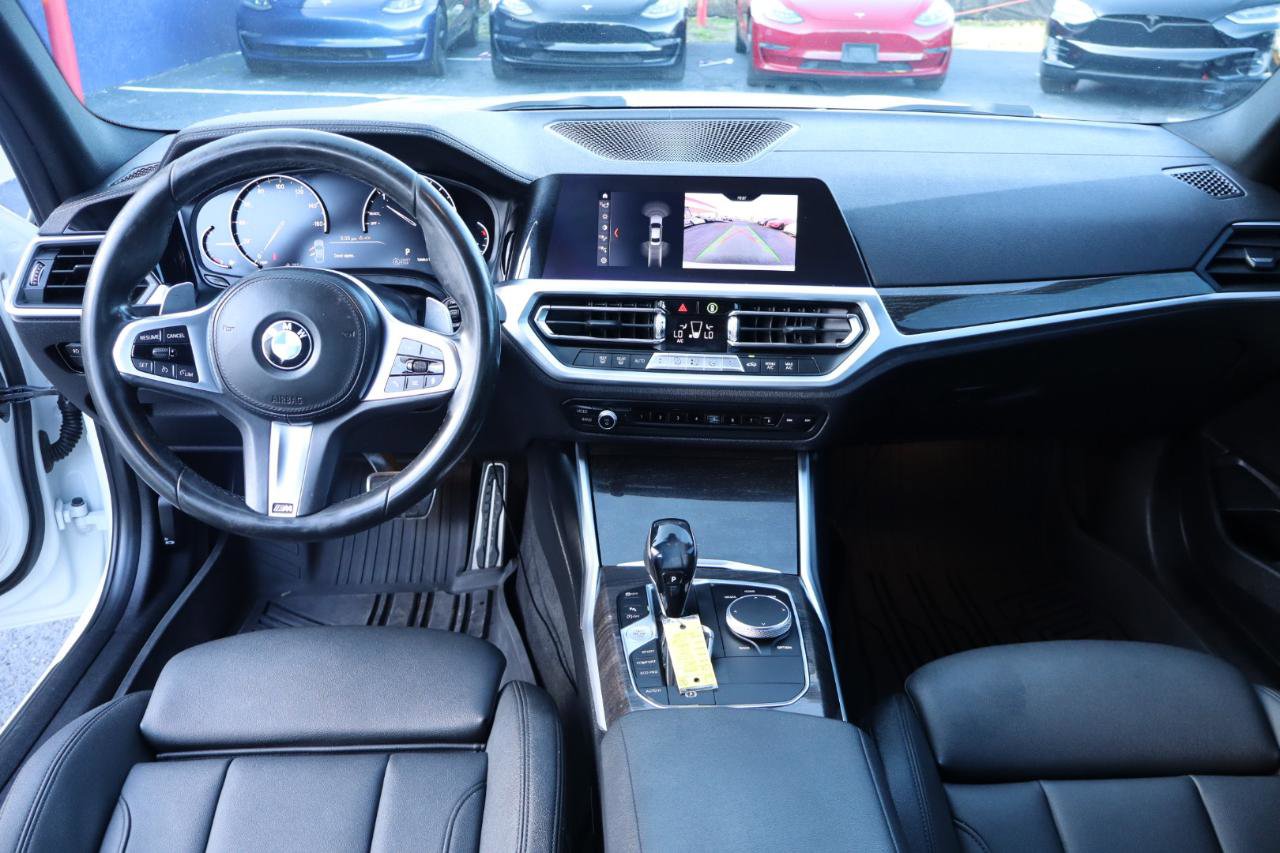 Used 2019 BMW 330i Sedan w/ M Sport Package RWD image 16