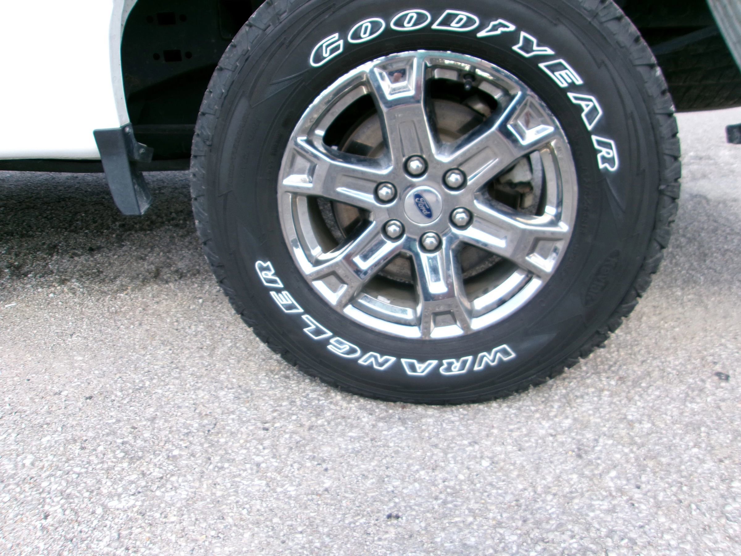 Used 2021 Ford F150 XLT w/ Equipment Group 301A Mid image 17